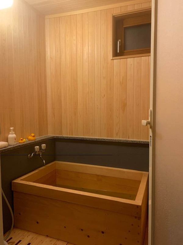 48385824_1954420478005242_592044116